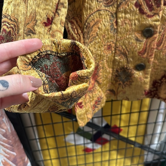 Cabi Tapestry Floral Print Fall 3 Button Blazer - Picture 6 of 6